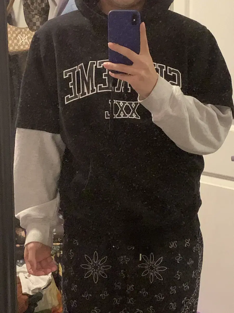 Hooded sweatshirt black deals